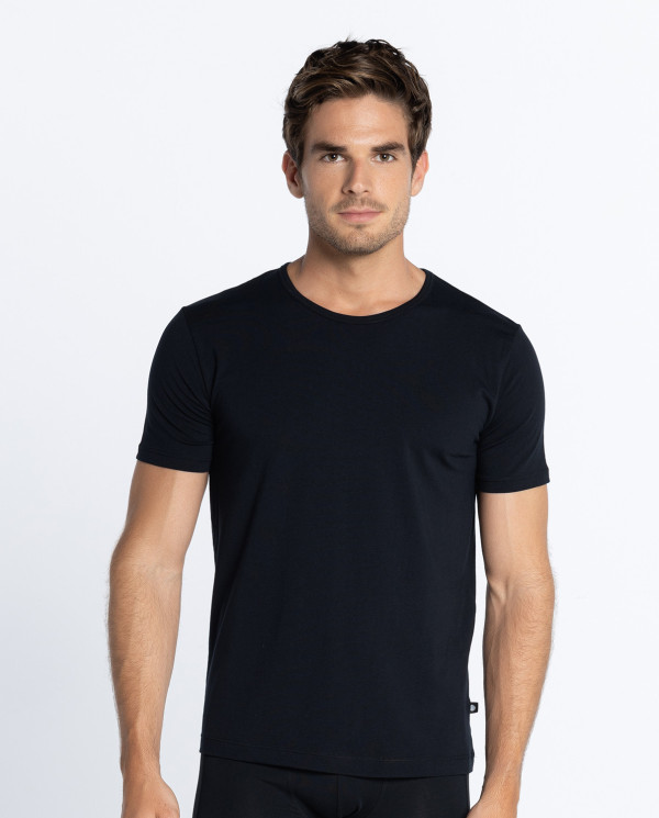 Basix T-Shirt Color Black - 1